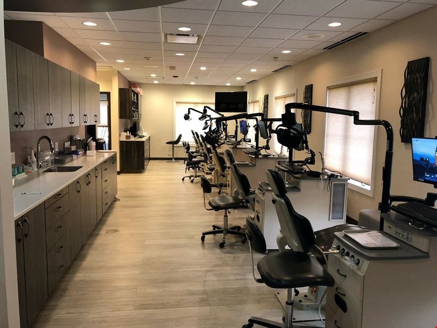 Office Condo for Sale in Aurora