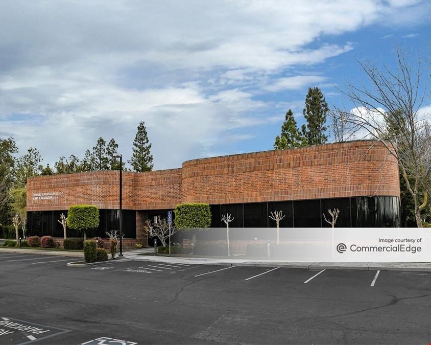 San Joaquin Valley Professional Plaza
