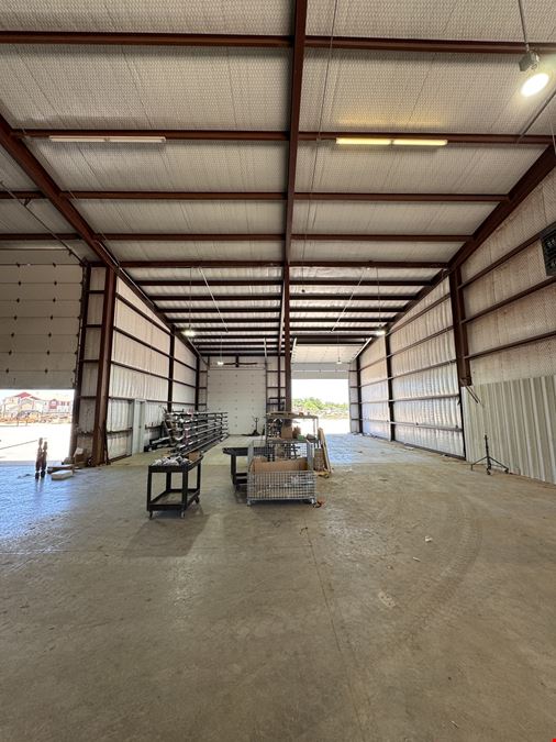 12,320 Shop & Office Sublease