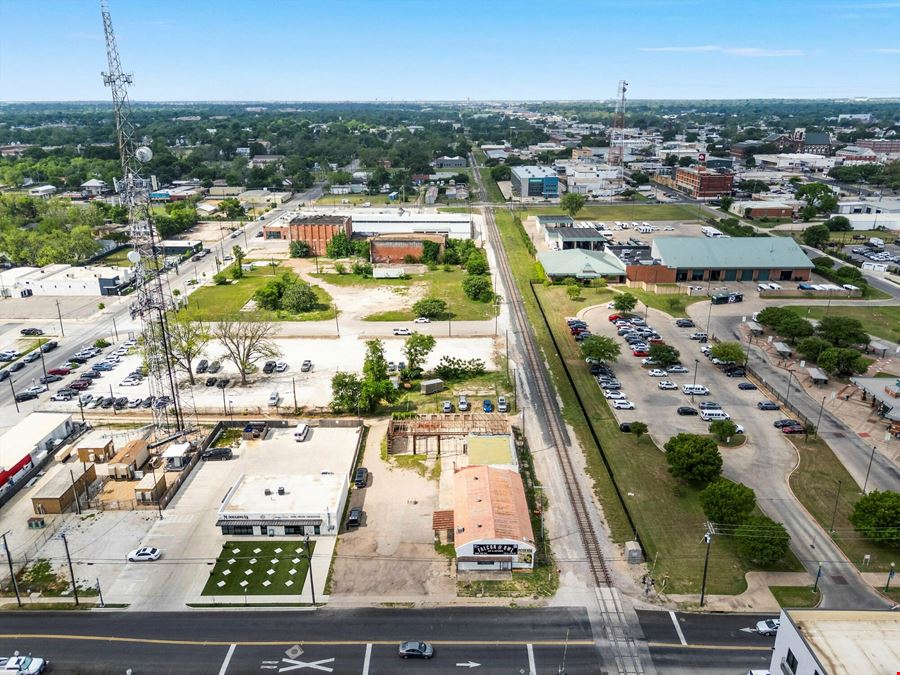 Silo-Adjacent Retail/Development Property