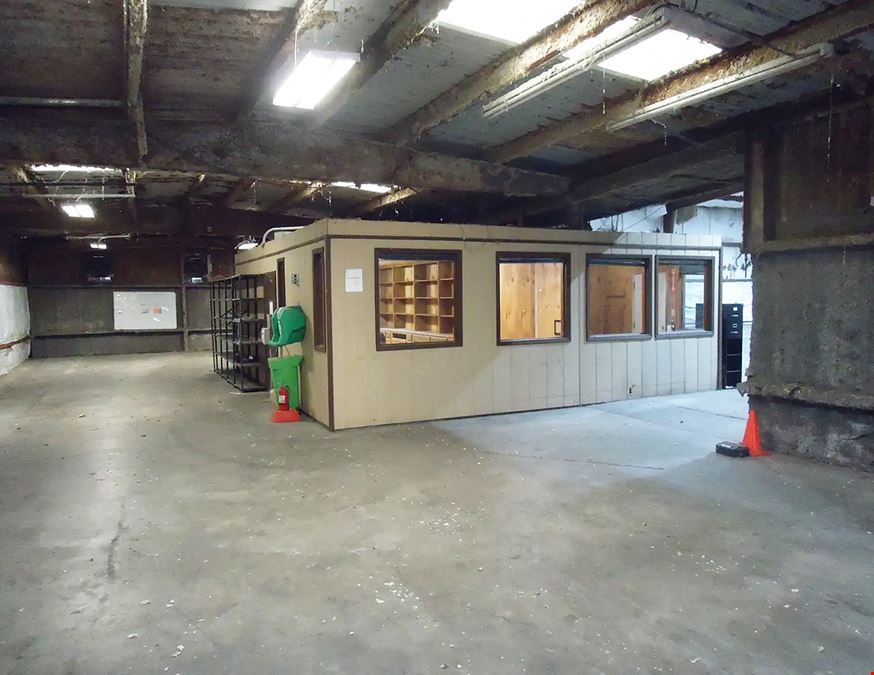 Fully-Leased Office Warehouse with Stabilized Laydown Yard