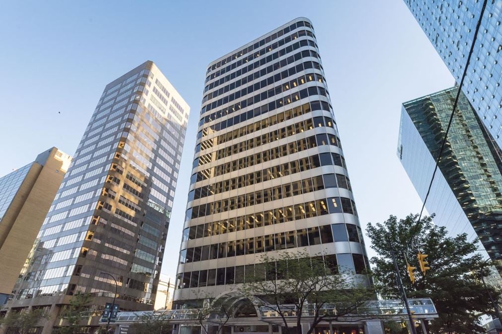 1090 W Georgia