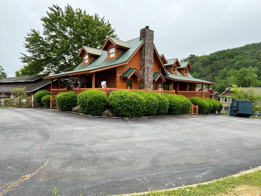 Tourist City Single Tenant Office Building