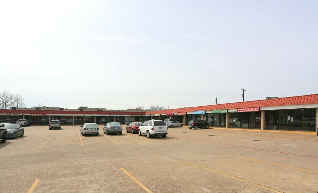 Gardens Plaza Shopping Center & Offices