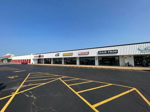 Preview of Retail space for Rent at 1035 W Jackson St