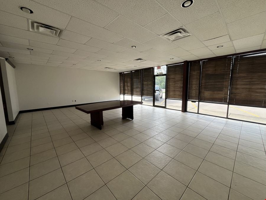 Karen Plaza Retail Center