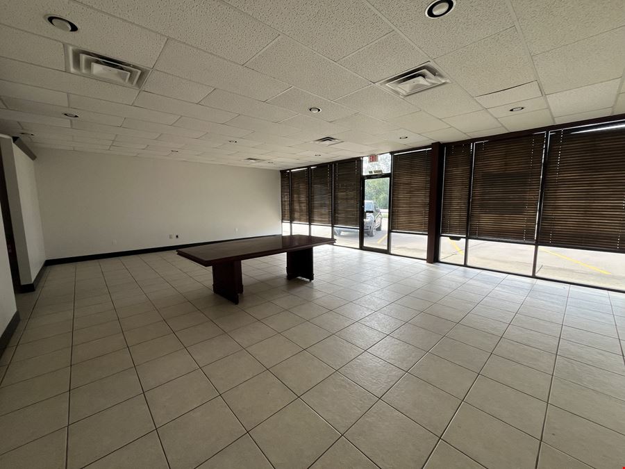 Karen Plaza Retail Center