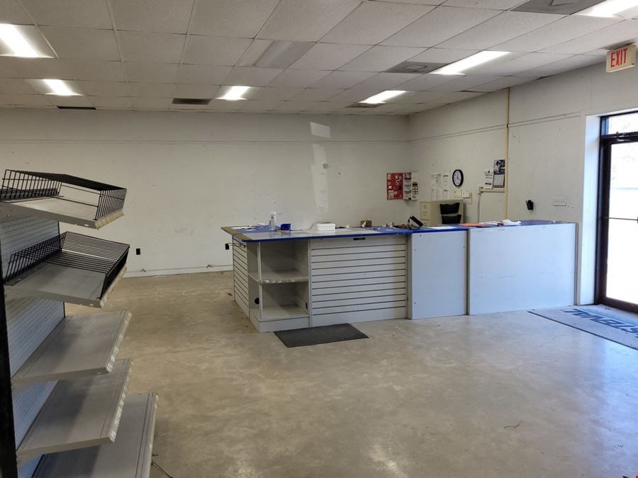Prime Retail-Service Location