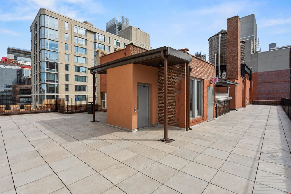 342 W 37th St