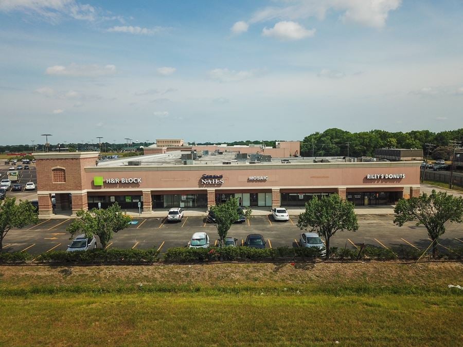 Highland Square Shopping Center/HS Petsmart