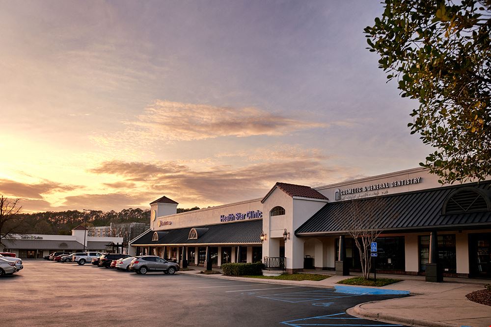 Shops at the Colonnade