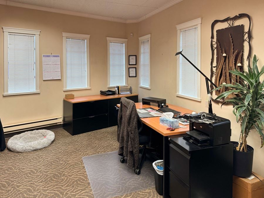 Lynn Creek Office Space