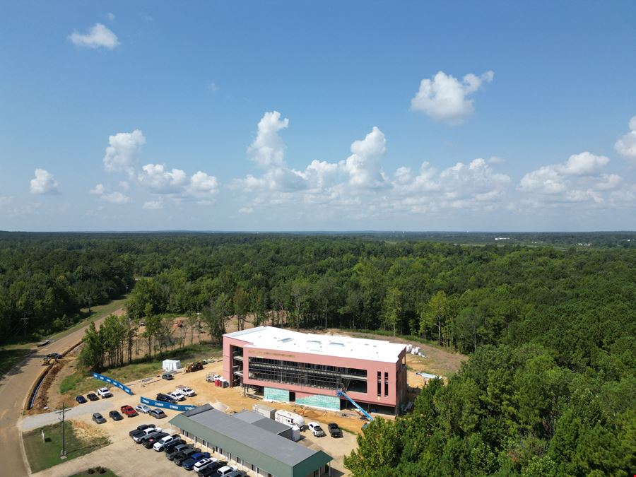 Class A Office - New Construction - Brandon / Amphiteatre District