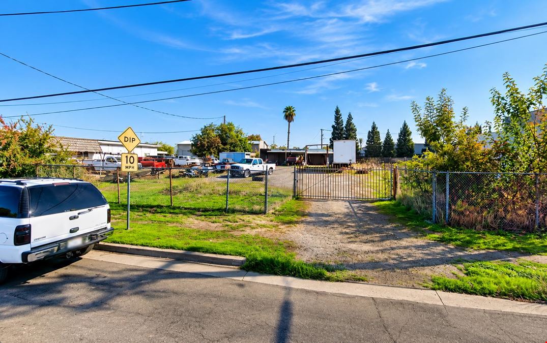 7080 N Harrison Ave
