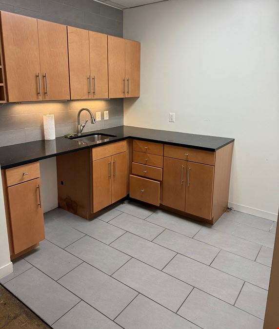 1400 Duke St Suite A