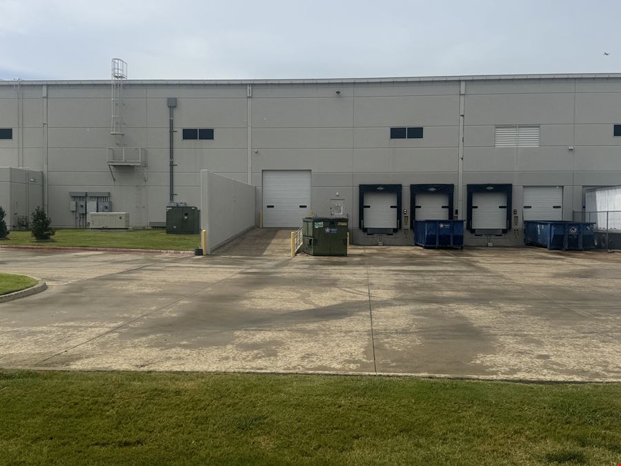 Centreport VII - 14301 FAA Blvd