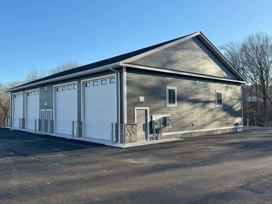 NNN - Industrial Warehouse with 4 bays - Coventry RI