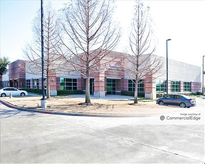 4400 Plaza Dr