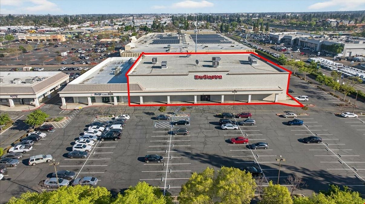 ±36,319 SF Blackstone Ave Retail Building