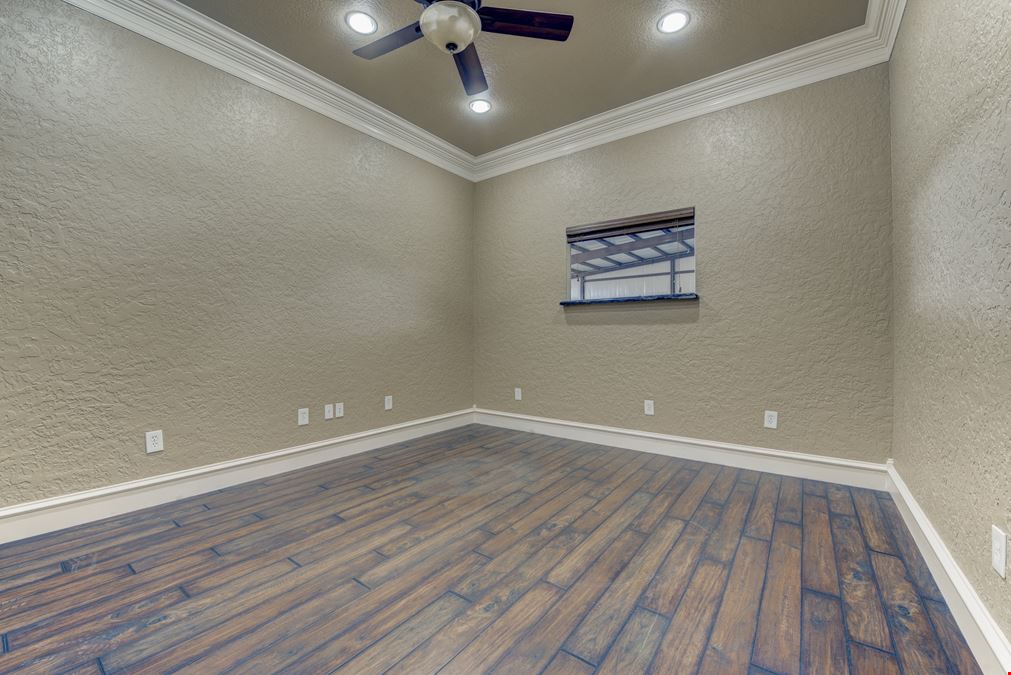 11180 Cox Rd, Conroe, TX  77385