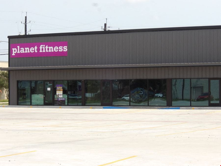Planet Fitness Plaza