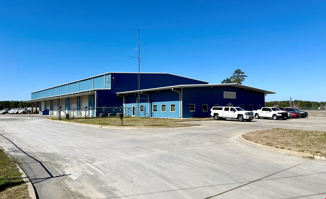 Industrial Office Warehouse with Yard for Sublease