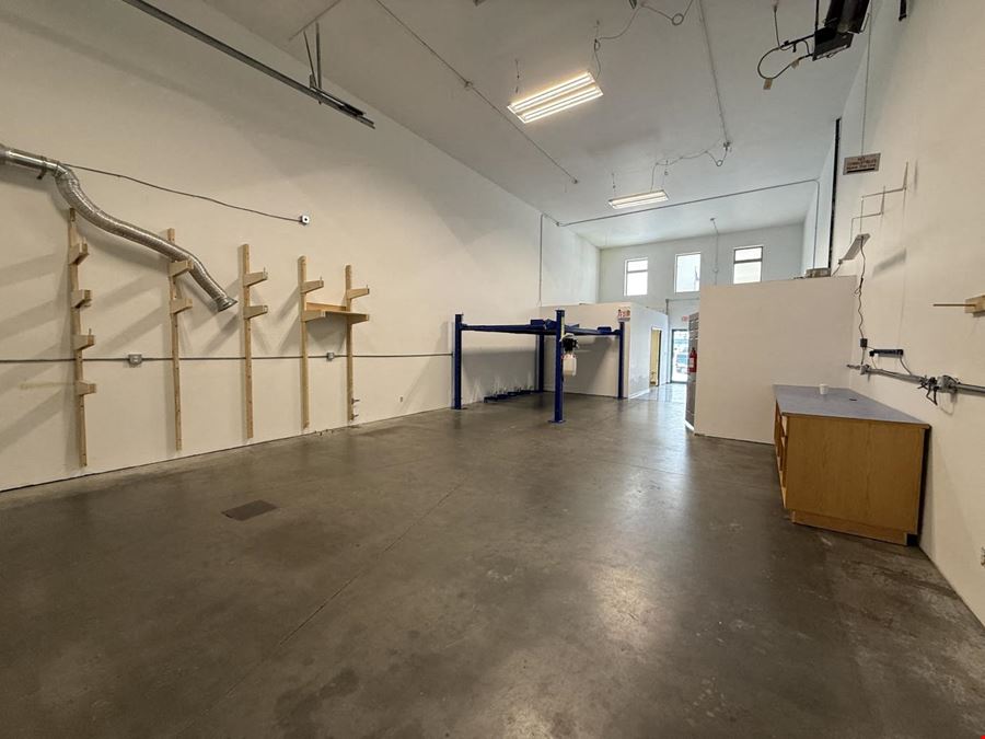 7459 Edgar Industrial Bend - Unit 7