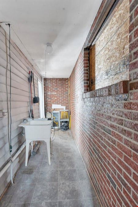 209 W Gordon Ave