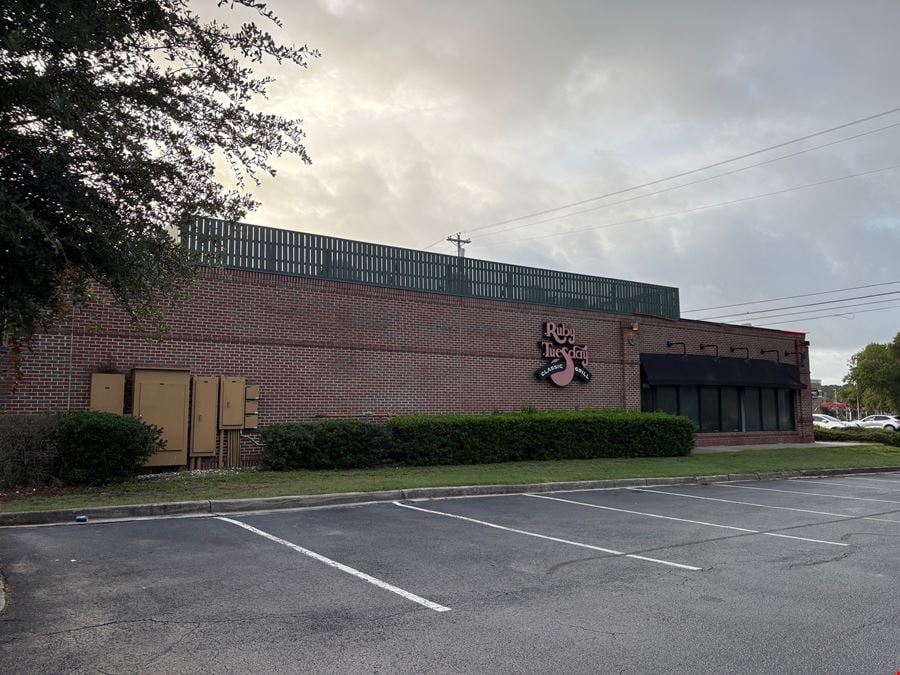 1320 N Main St