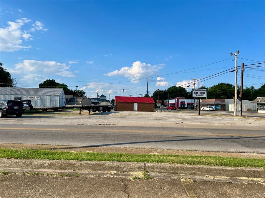 701 N Main St