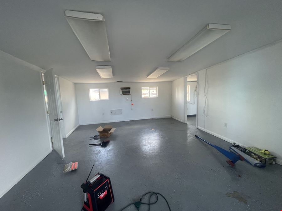 Small Office/Storage Flex in Kahului