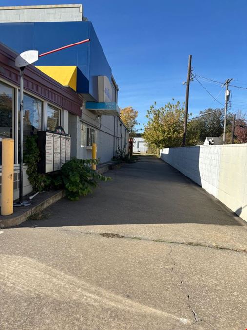 4821 E 11th St - Retail