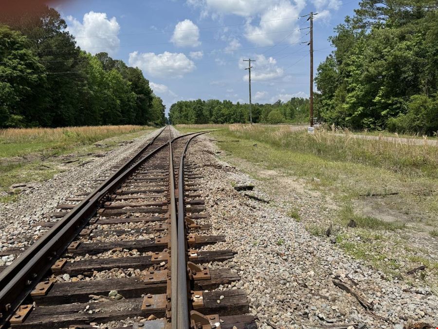 CSX Rail Junction Location | 200,000 Sf Build-to-Suit Feasible | Dedicated Rail Spur | Tier III County Incentives