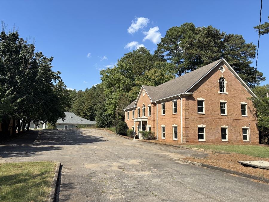 628 Gadsden Highway