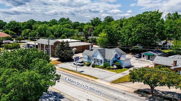 ±1,920-SF Office Opportunity in a High Exposure Retail Corridor in Spartanburg