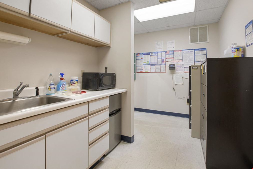 Industrial flex Unit for Lease in Newburyport Seacoast Business Park
