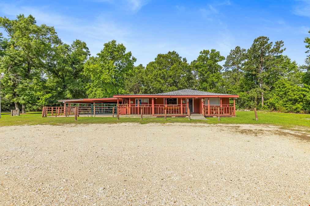 High-Exposure Commercial Property in Cleveland, Texas