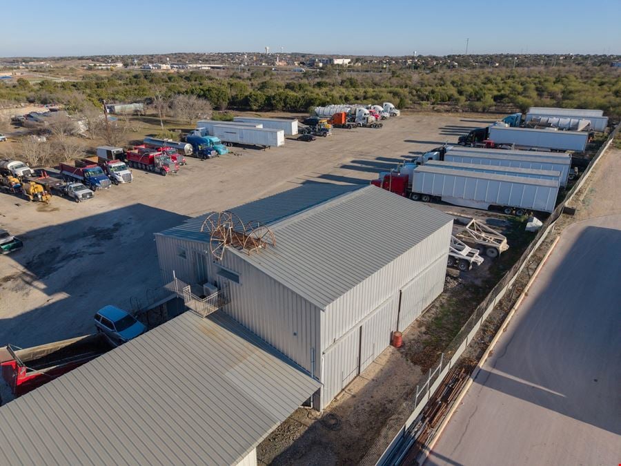 7765 FM 482 - Warehouse