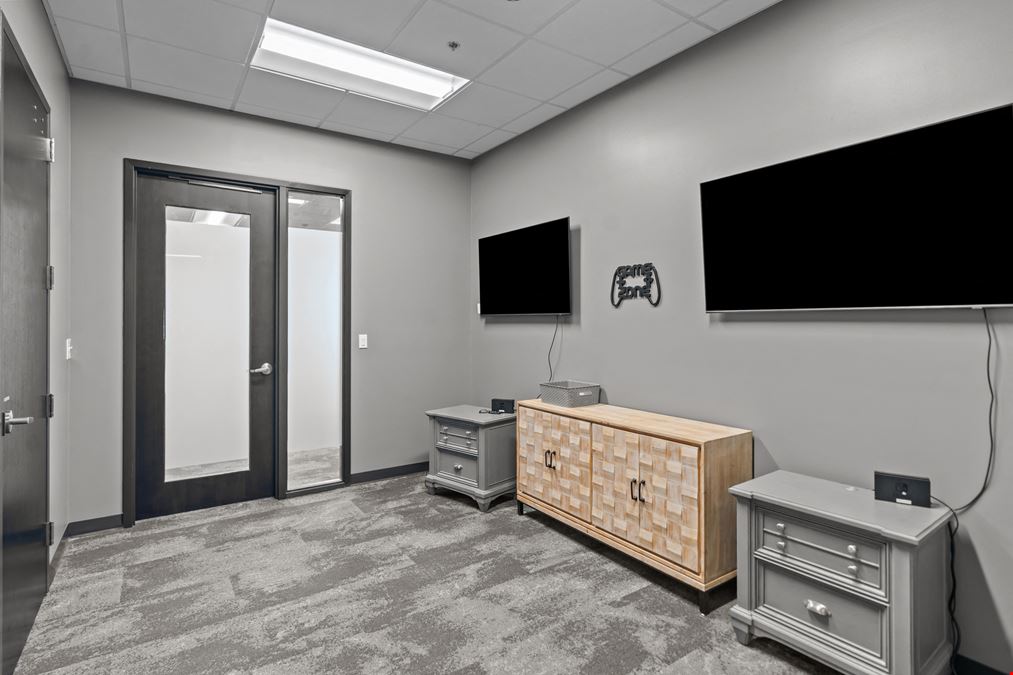 The Offices At Mayfaire IV