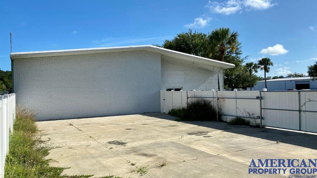 14,400 SF Office Warehouse on University