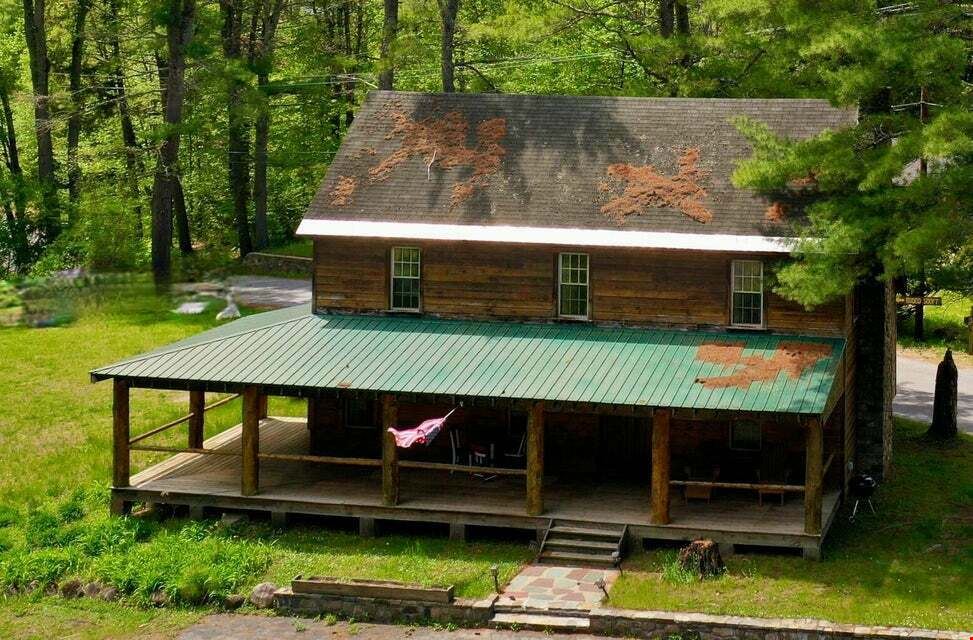 746 Howe Rd