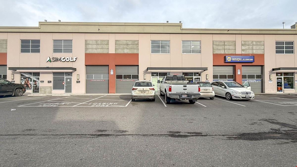 In-line industrial unit in the Clement Business Park with frontage along Vaughan Ave.