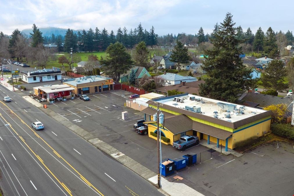 3137-3139 & 3211 NE 82nd Ave