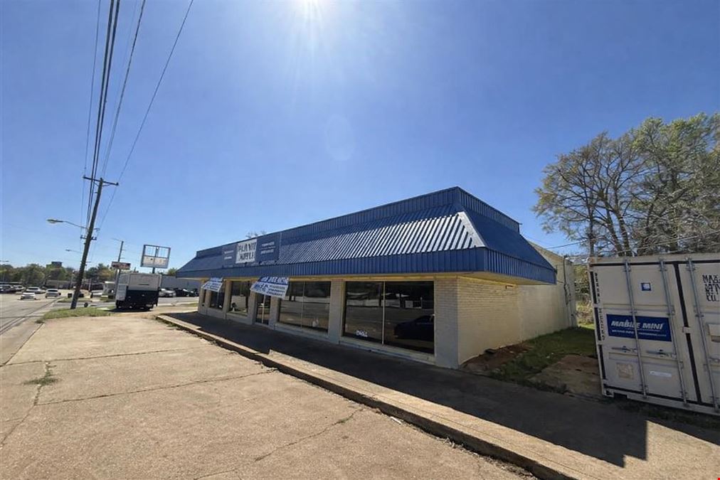 1404 W Gentry Pkwy