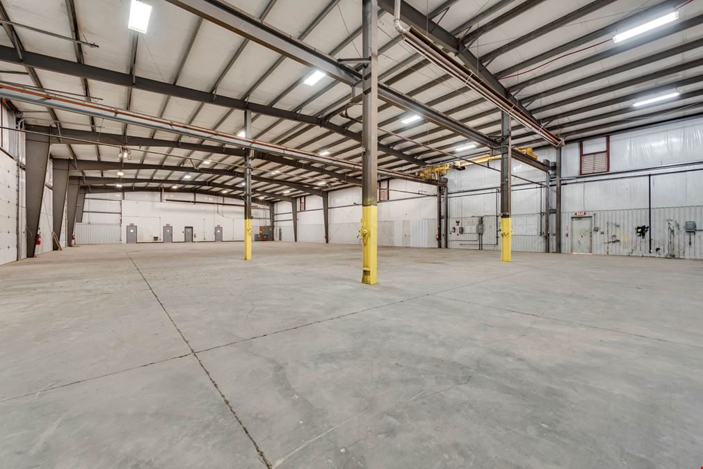 Warehouse/Office Building on ±10.91 Acres