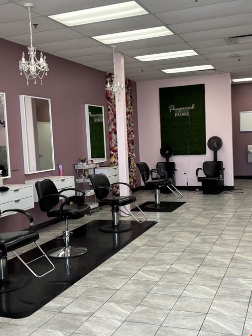 High Profile -  Fully Equipped Salon Space