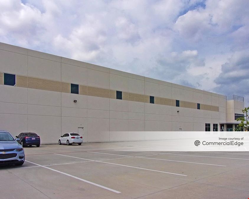 Pinto Business Park - 252 Fallbrook Drive