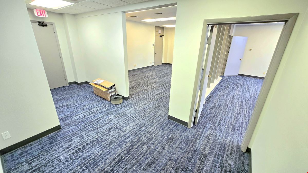 Manatee Ave and Main Street Office Suite!