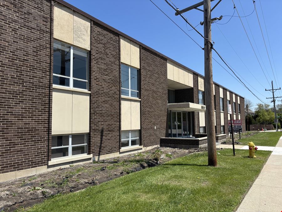 1100 W Northwest Highway