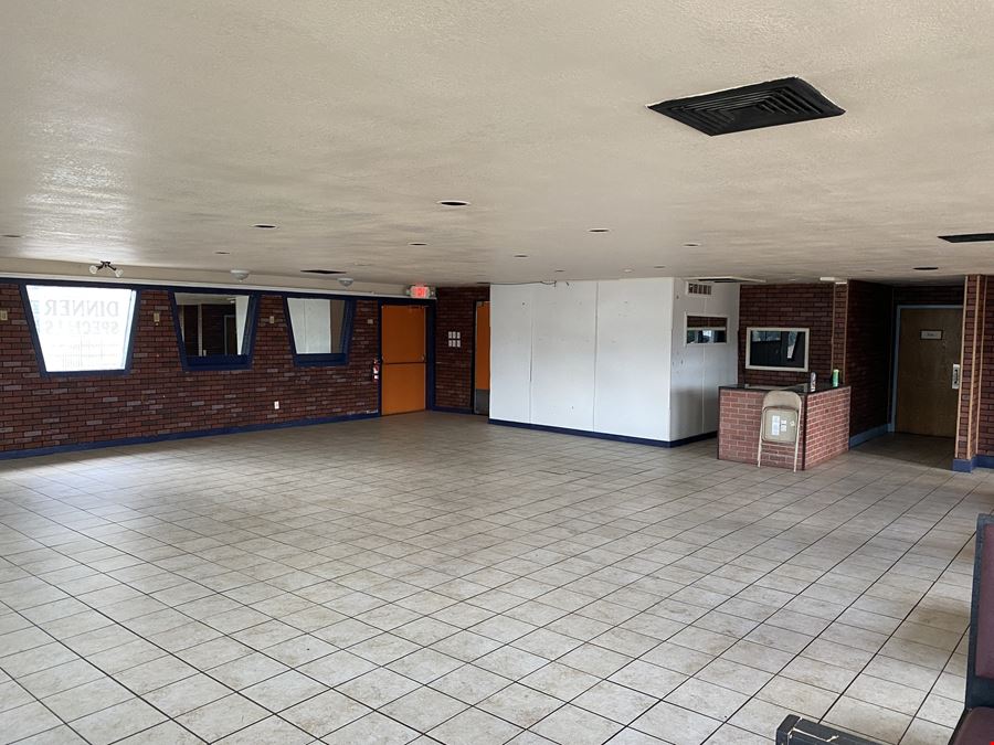 Flint - Freestanding Retail/Restaurant/Gas Station Redevelopment Opportunity